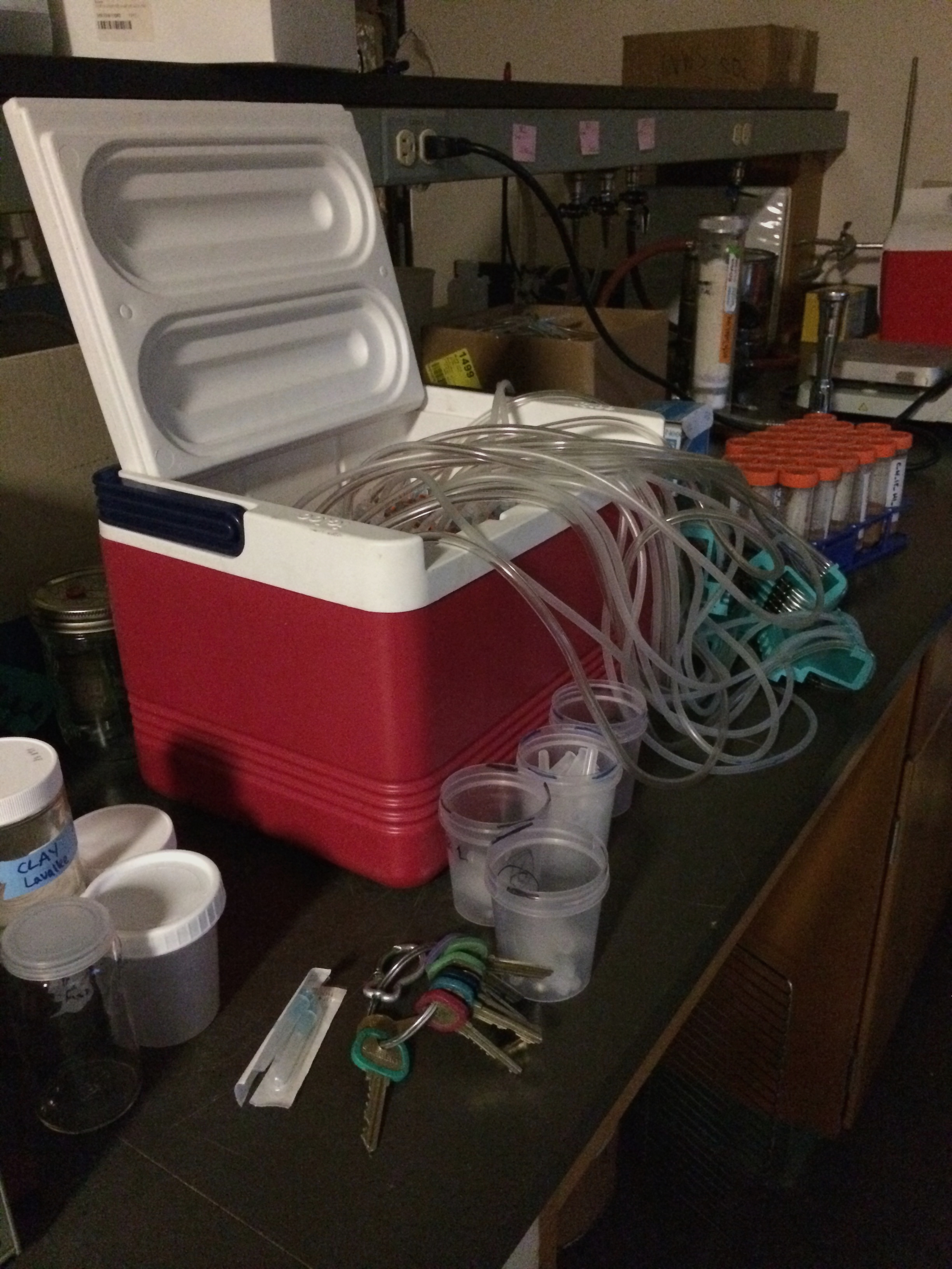Flushing soil incubation vials